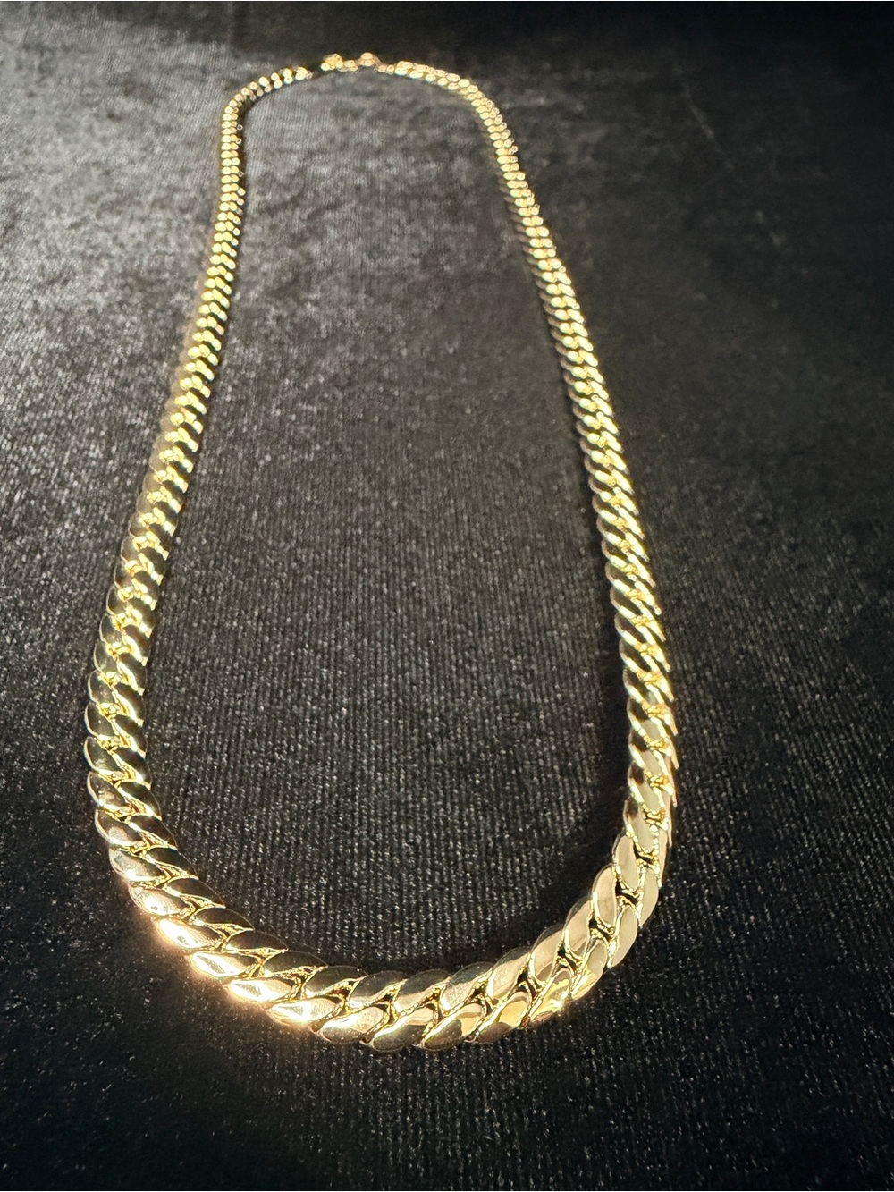 Miami Cuban 24in 7MM Necklace w/Lobster Clasp Gold Finish. BRAND NEW